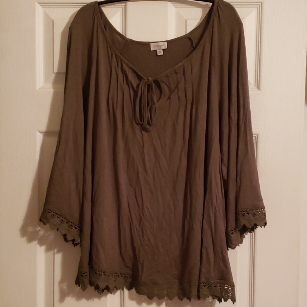 Avenue womens top size 22/24